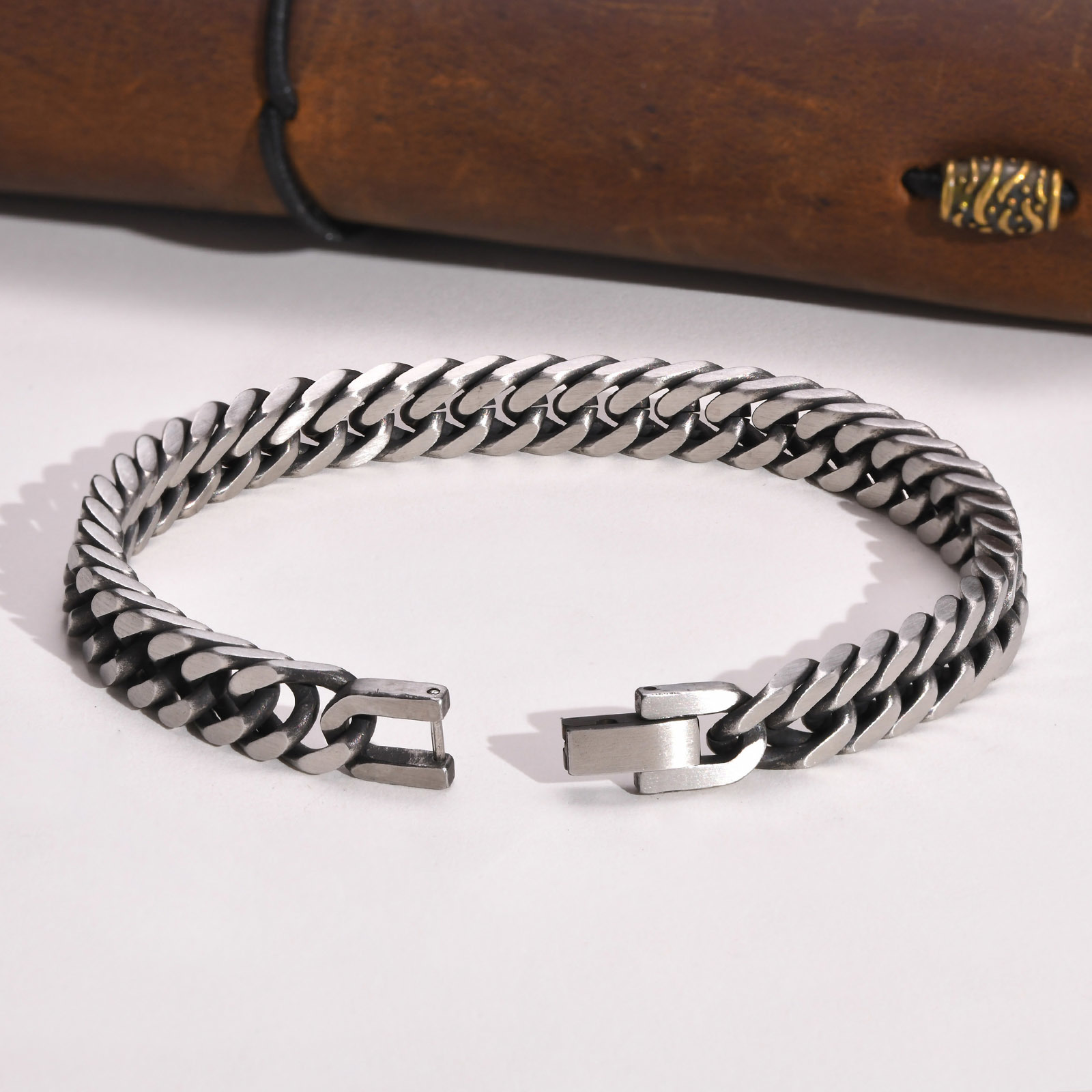 Vnox Chunky Retro Cuban Chain  - огляд і ціна Ceramic Link Bracelet